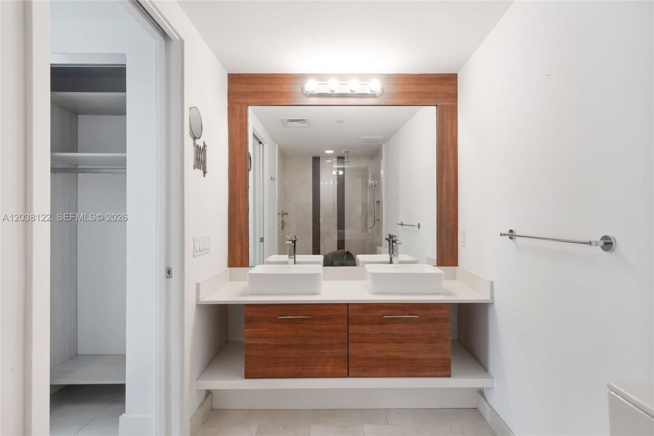 601 NE 27th St, Unit 1501, Miami, FL 33137 Photo