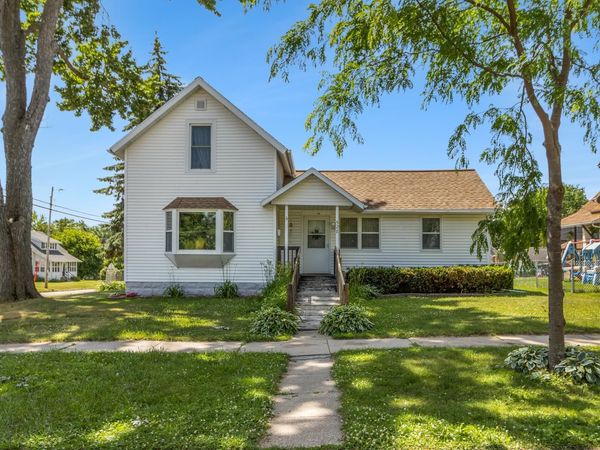 528 4th Street, Baraboo, WI 53913