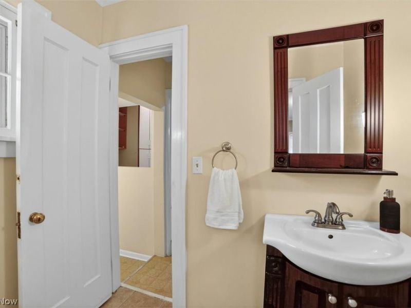 3008 Warrington Road, Shaker Heights, OH 44120 Photo 35