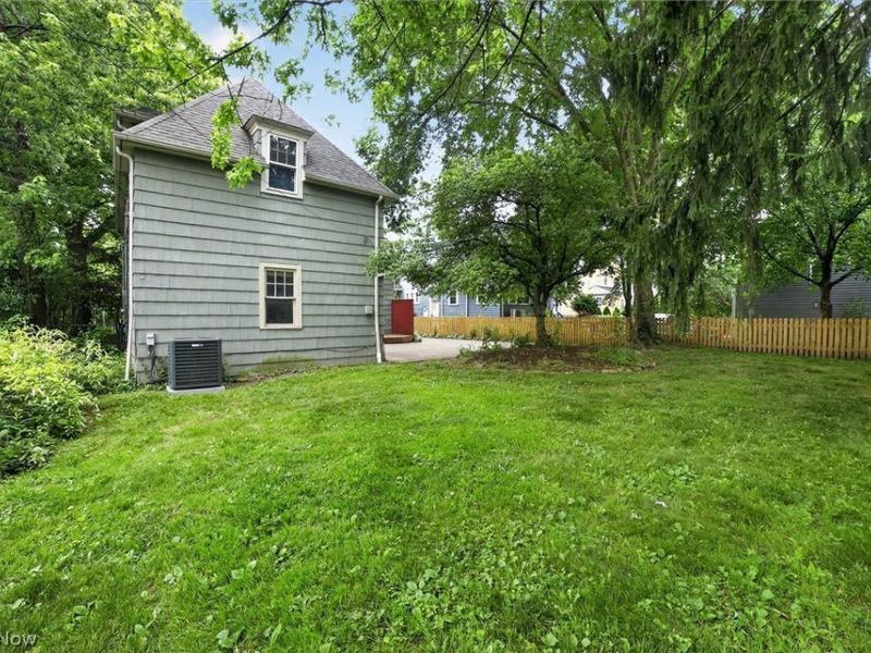 3008 Warrington Road, Shaker Heights, OH 44120 Photo 4