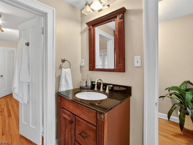 3008 Warrington Road, Shaker Heights, OH 44120 Photo 40