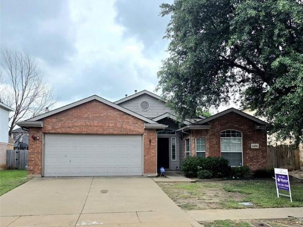 4425 Chaparral Creek Drive, Fort Worth, TX 76123