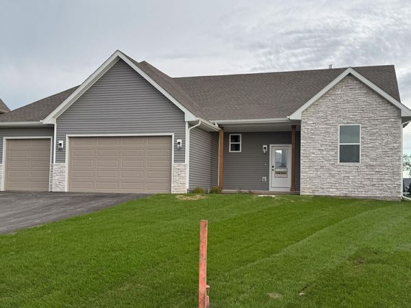 831 Sagamore Street, ROSCOE, IL 61073