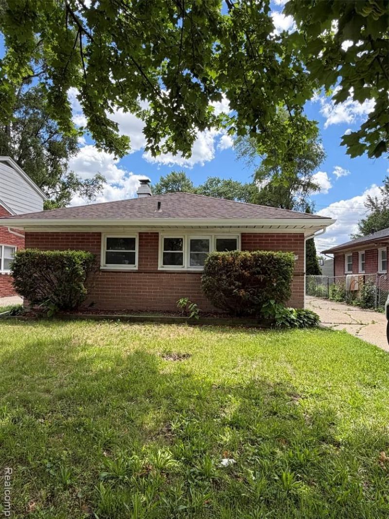 1244 E Dallas Avenue, Madison Heights, MI 48071 Main Photo