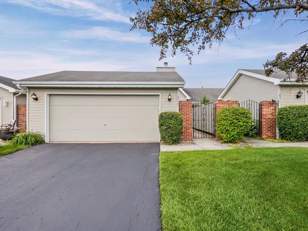 2315 Deerpath Drive W , Schererville, IN 46375
