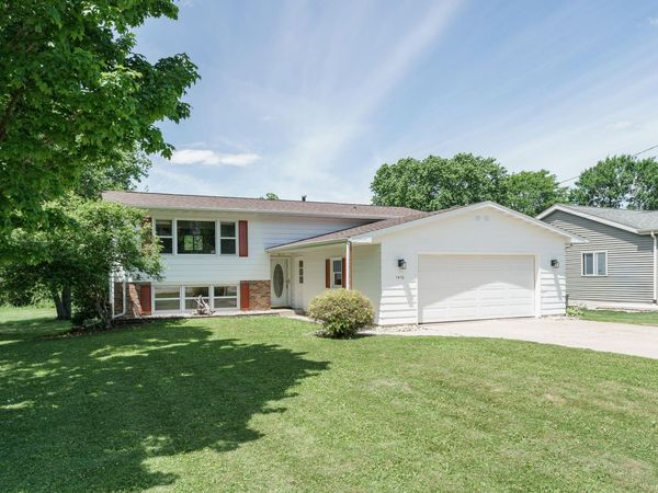 1410 Davis St, Watertown, WI 53098