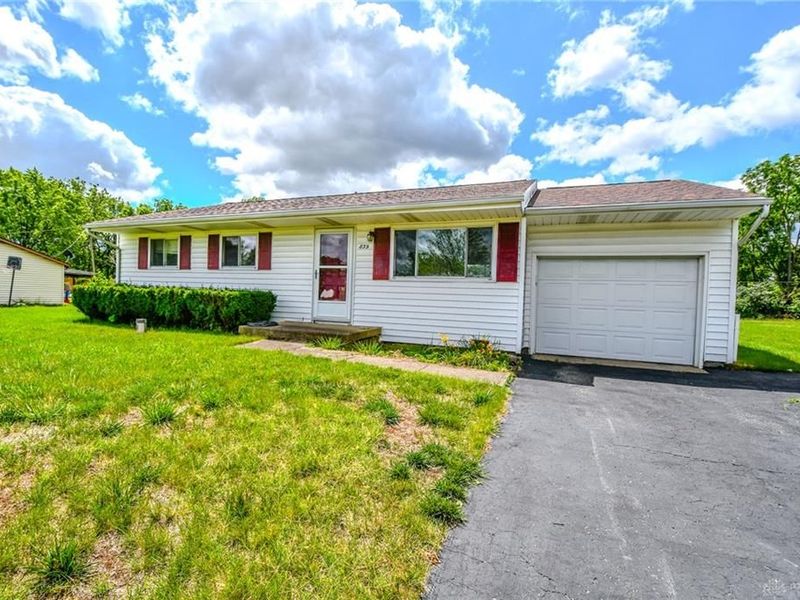 839 Wilshire Drive, Carlisle, OH 45005 Photo 2