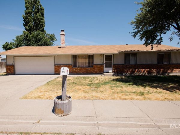 1030 E 18th N, Mountain Home, ID 83647
