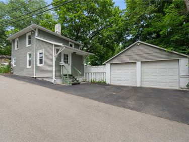 136 Etruscan Ln E, Corning, NY 14830