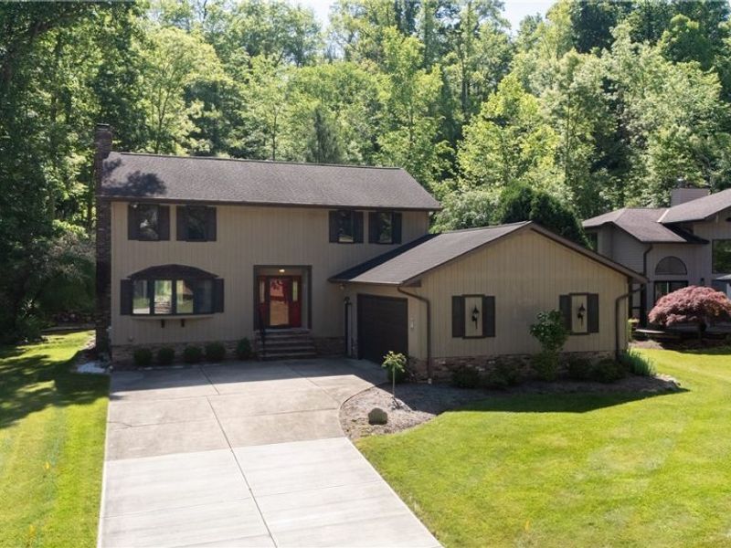 8365 Crinkleroot Clearing , Brecksville, OH 44141 Photo 1