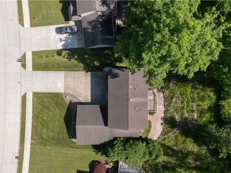 8365 Crinkleroot Clearing , Brecksville, OH 44141 Photo 10