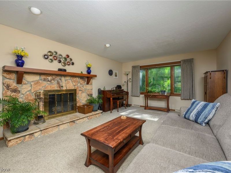 8365 Crinkleroot Clearing , Brecksville, OH 44141 Photo 12