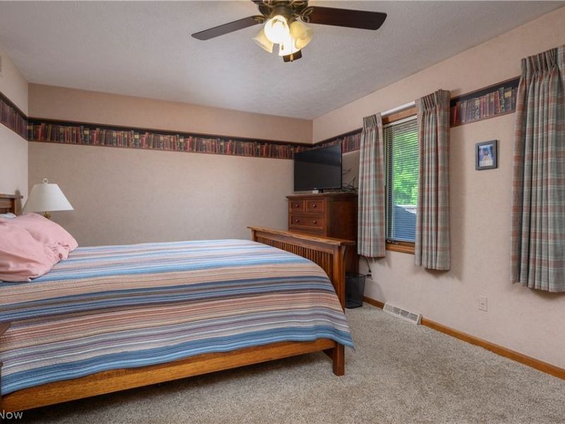 8365 Crinkleroot Clearing , Brecksville, OH 44141 Photo 21