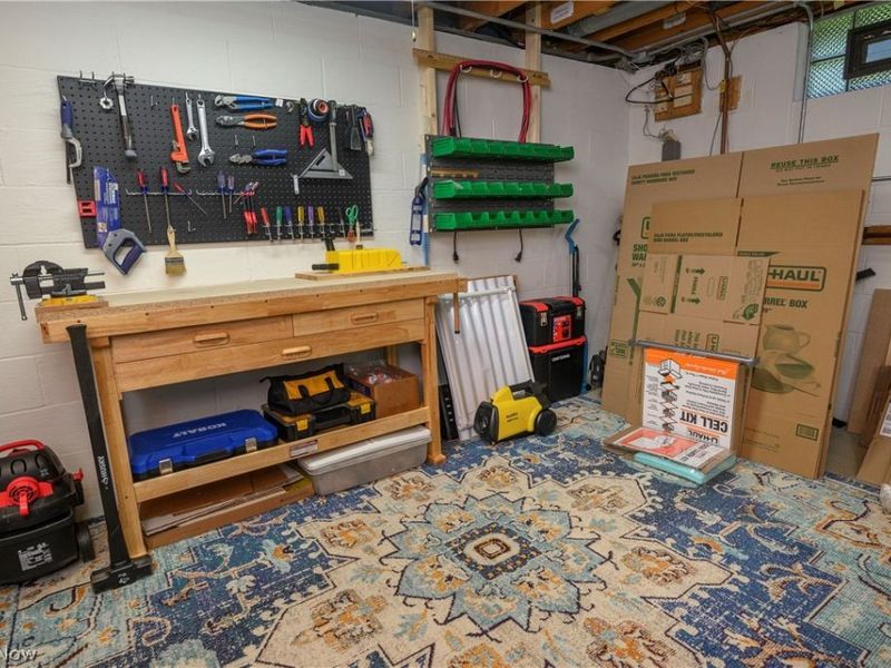 8365 Crinkleroot Clearing , Brecksville, OH 44141 Photo 33