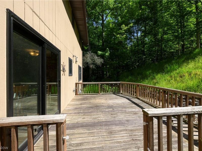 8365 Crinkleroot Clearing , Brecksville, OH 44141 Photo 8