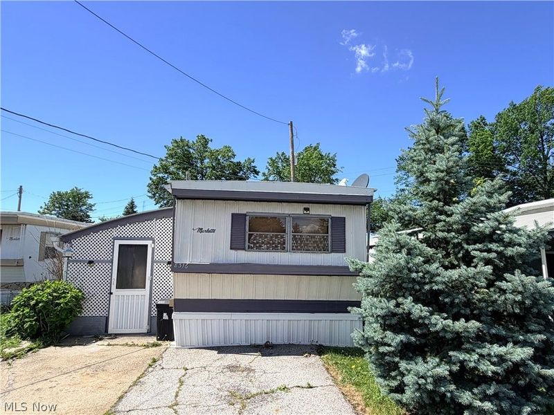 8316 Russell, Brooklyn, OH 44144 Photo 1