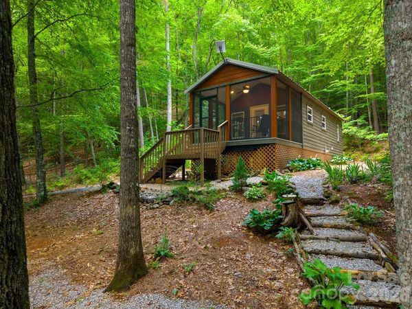 243 Jonquil Woods Road , Franklin, NC 28734