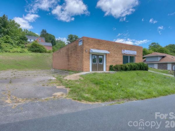 193 Walnut Avenue, Spruce Pine, NC 28777