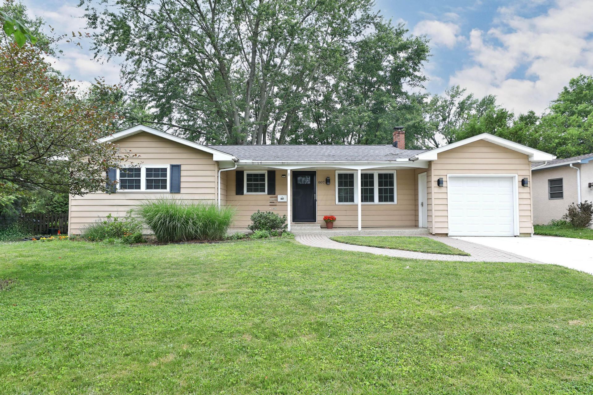 807 Franklin Court, Worthington, OH 43085 Main Photo