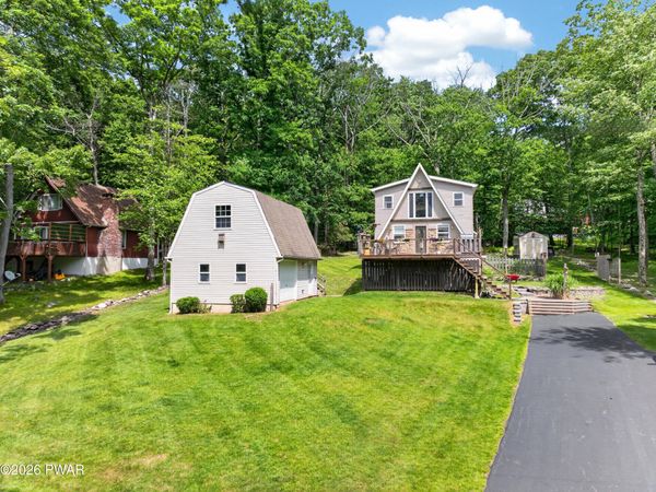 130 White Deer Road , Milford, PA 18337