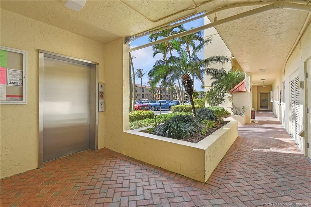 7440 S Ocean Drive, Unit 826, Jensen Beach, FL 34957 Photo