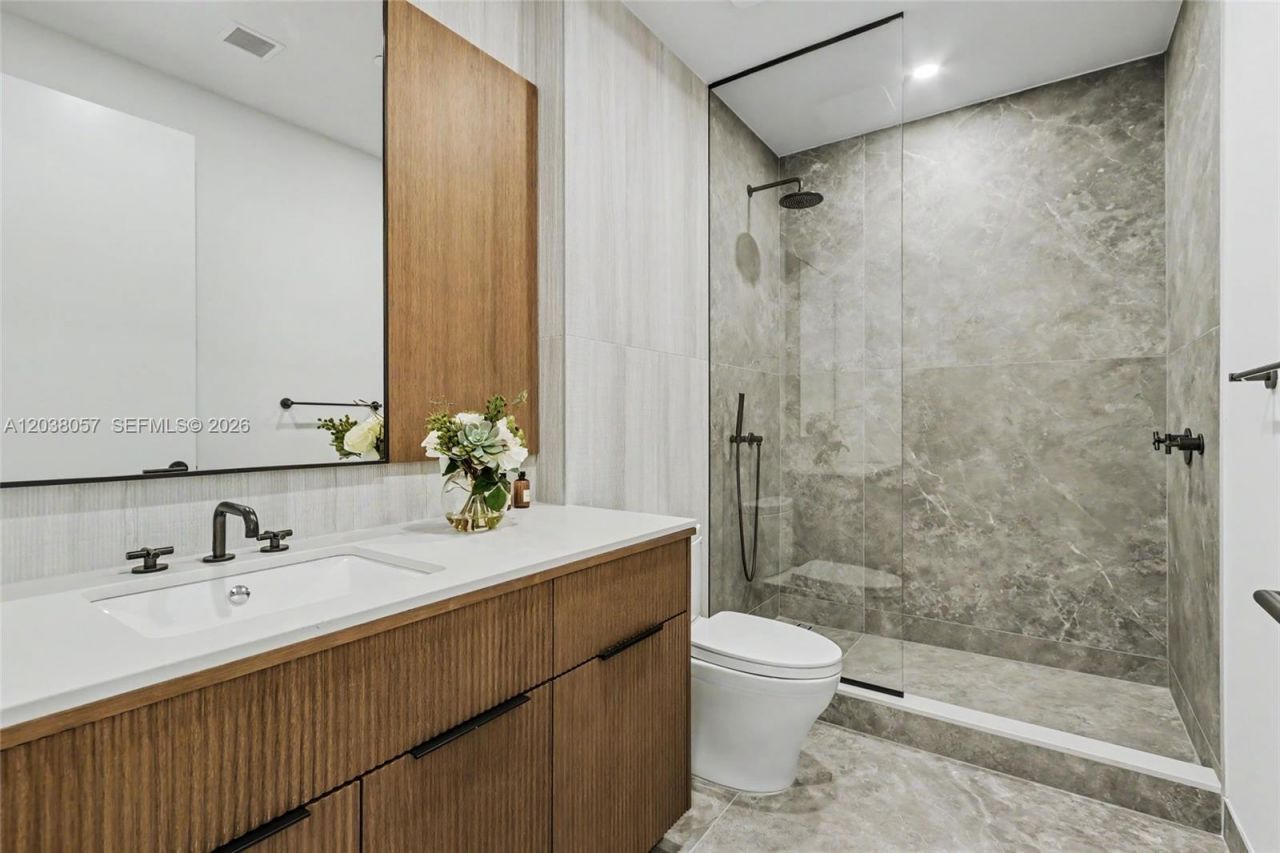 2200 Brickell Ave, Unit 117, Miami, FL 33129 Photo