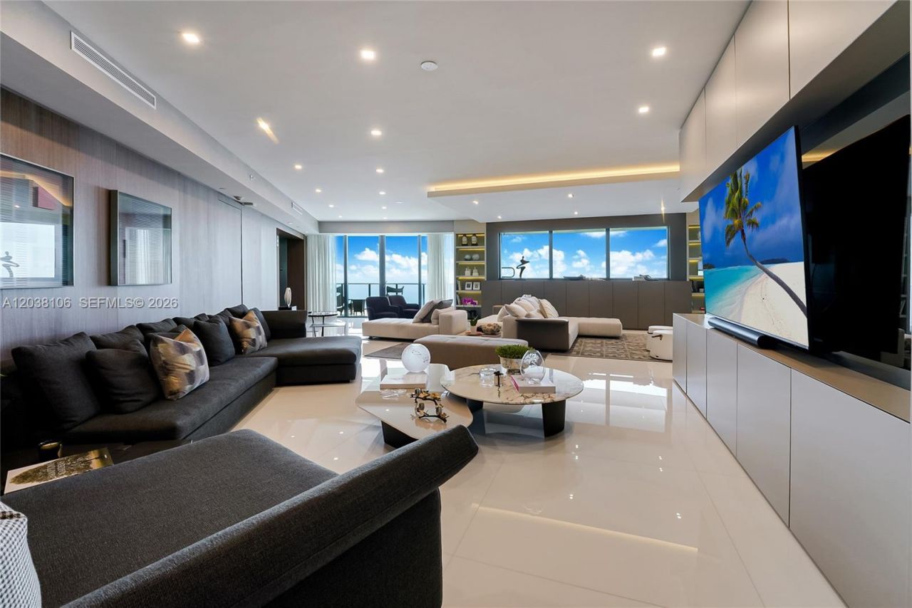 18555 Collins Ave, Unit 3301, Sunny Isles Beach, FL 33160 Photo
