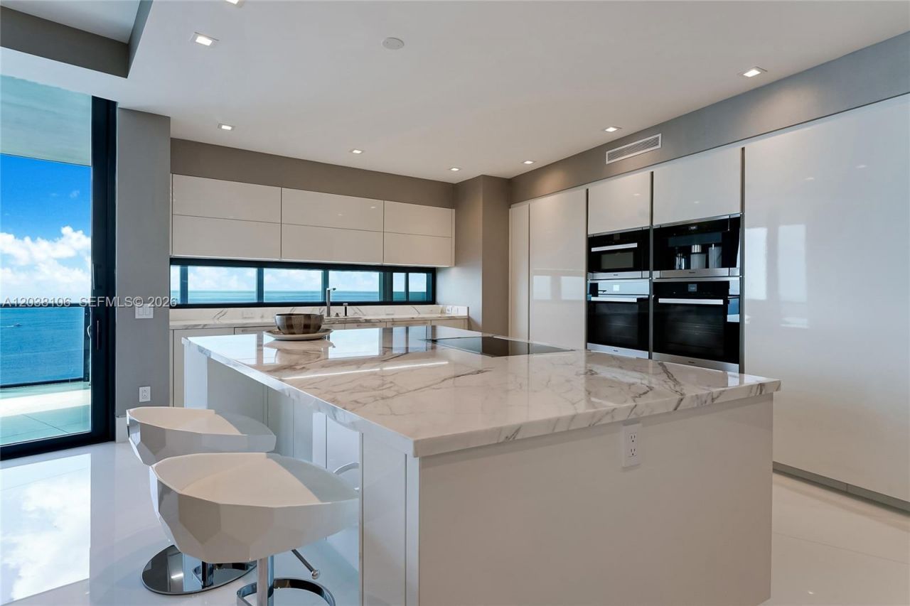 18555 Collins Ave, Unit 3301, Sunny Isles Beach, FL 33160 Photo