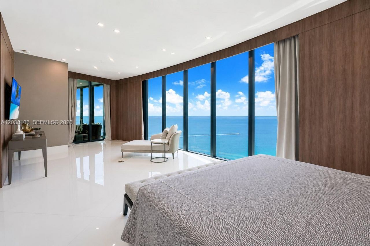 18555 Collins Ave, Unit 3301, Sunny Isles Beach, FL 33160 Photo