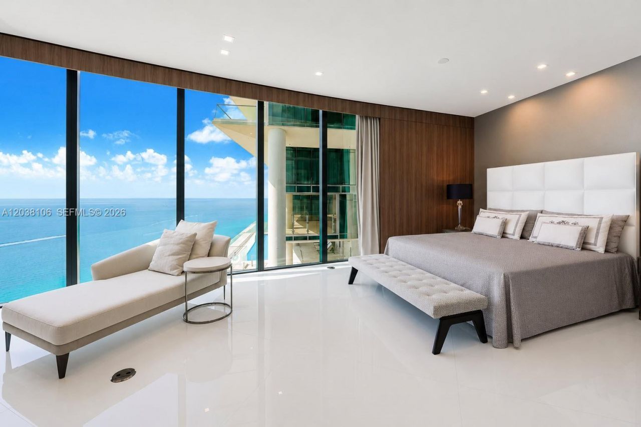 18555 Collins Ave, Unit 3301, Sunny Isles Beach, FL 33160 Photo