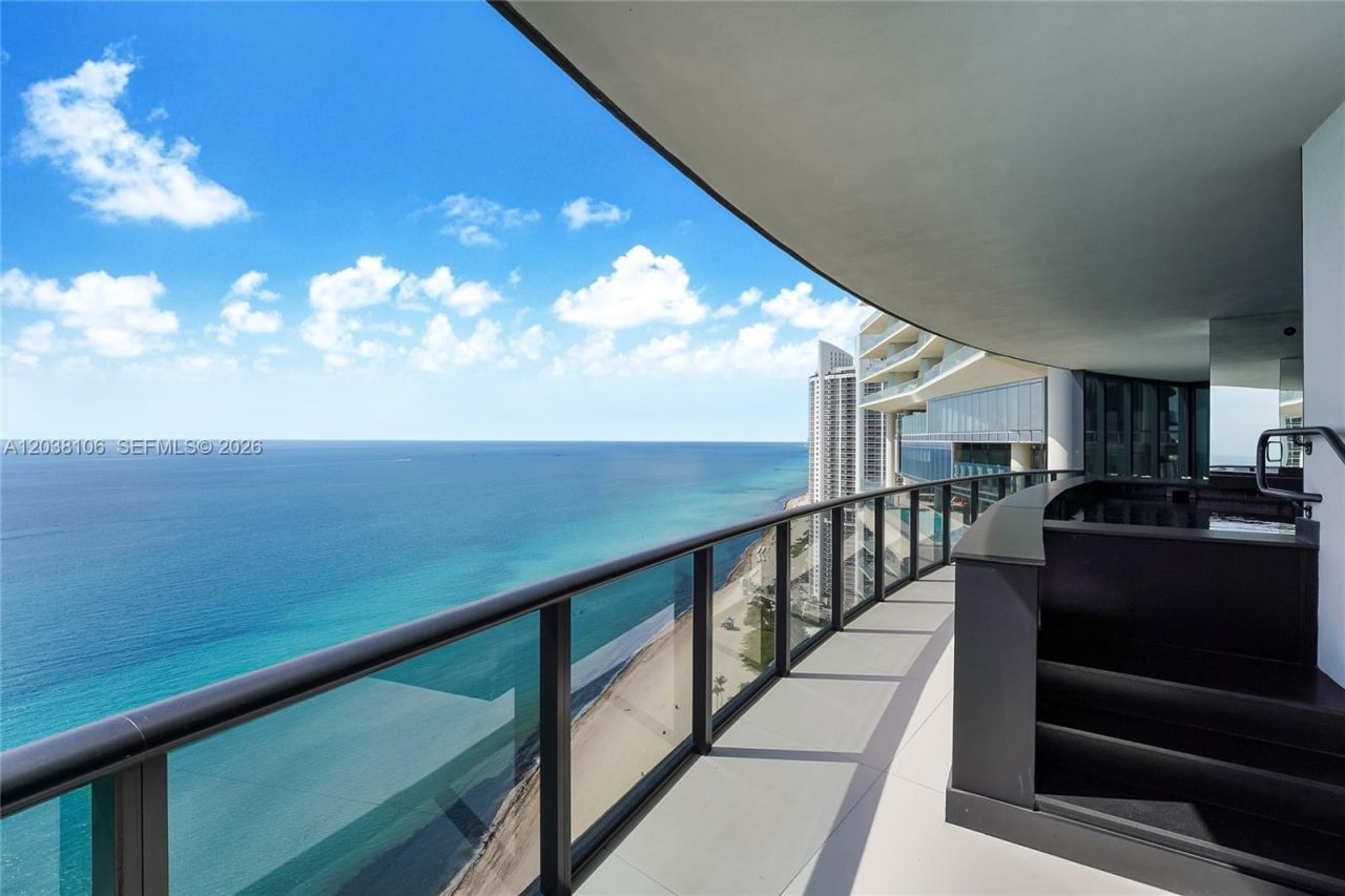 18555 Collins Ave, Unit 3301, Sunny Isles Beach, FL 33160 Photo