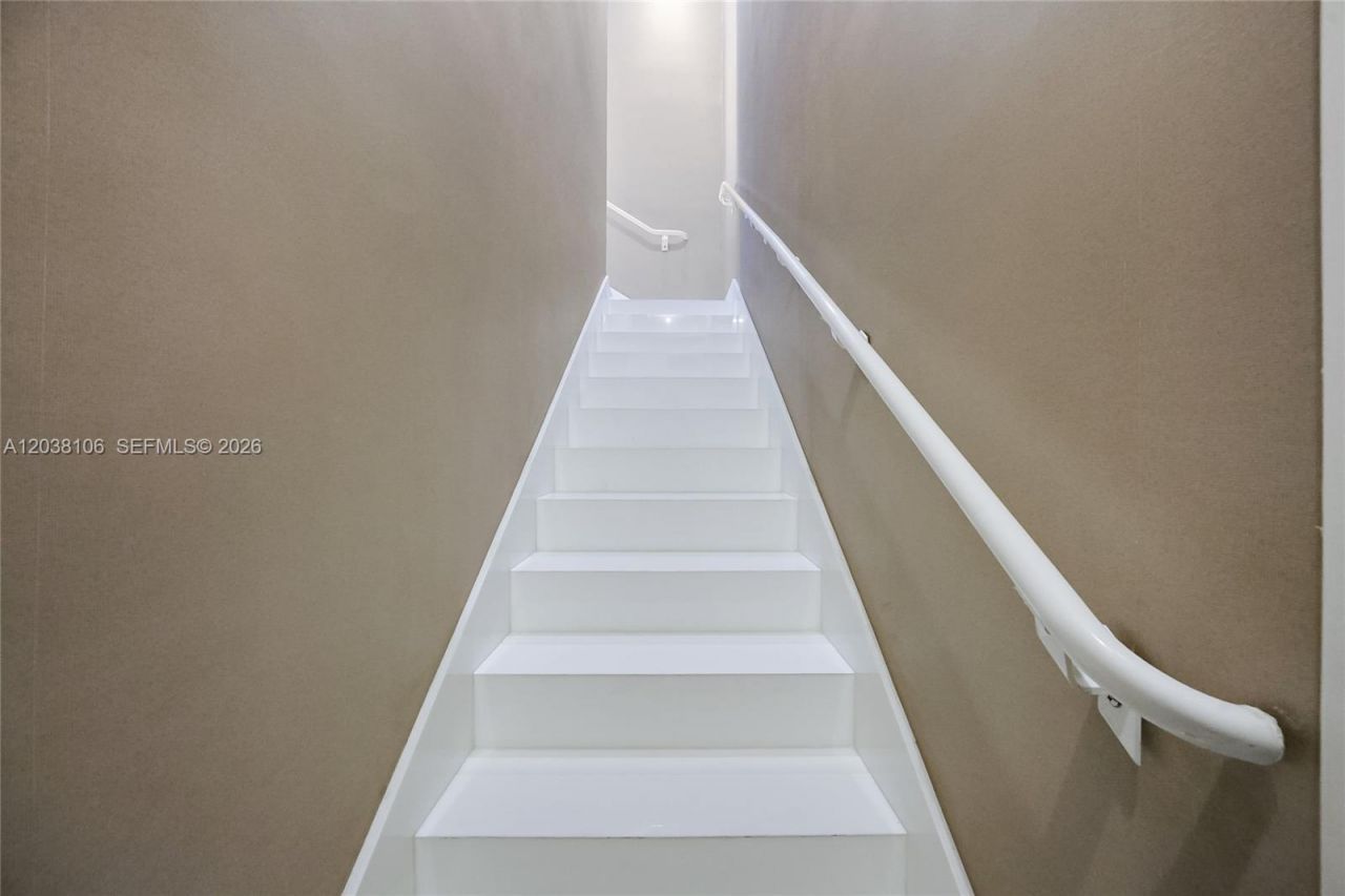18555 Collins Ave, Unit 3301, Sunny Isles Beach, FL 33160 Photo