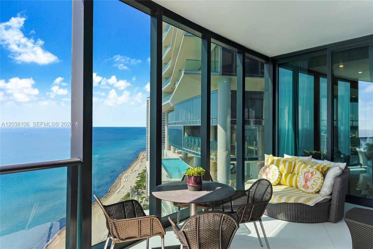 18555 Collins Ave, Unit 3301, Sunny Isles Beach, FL 33160 Photo