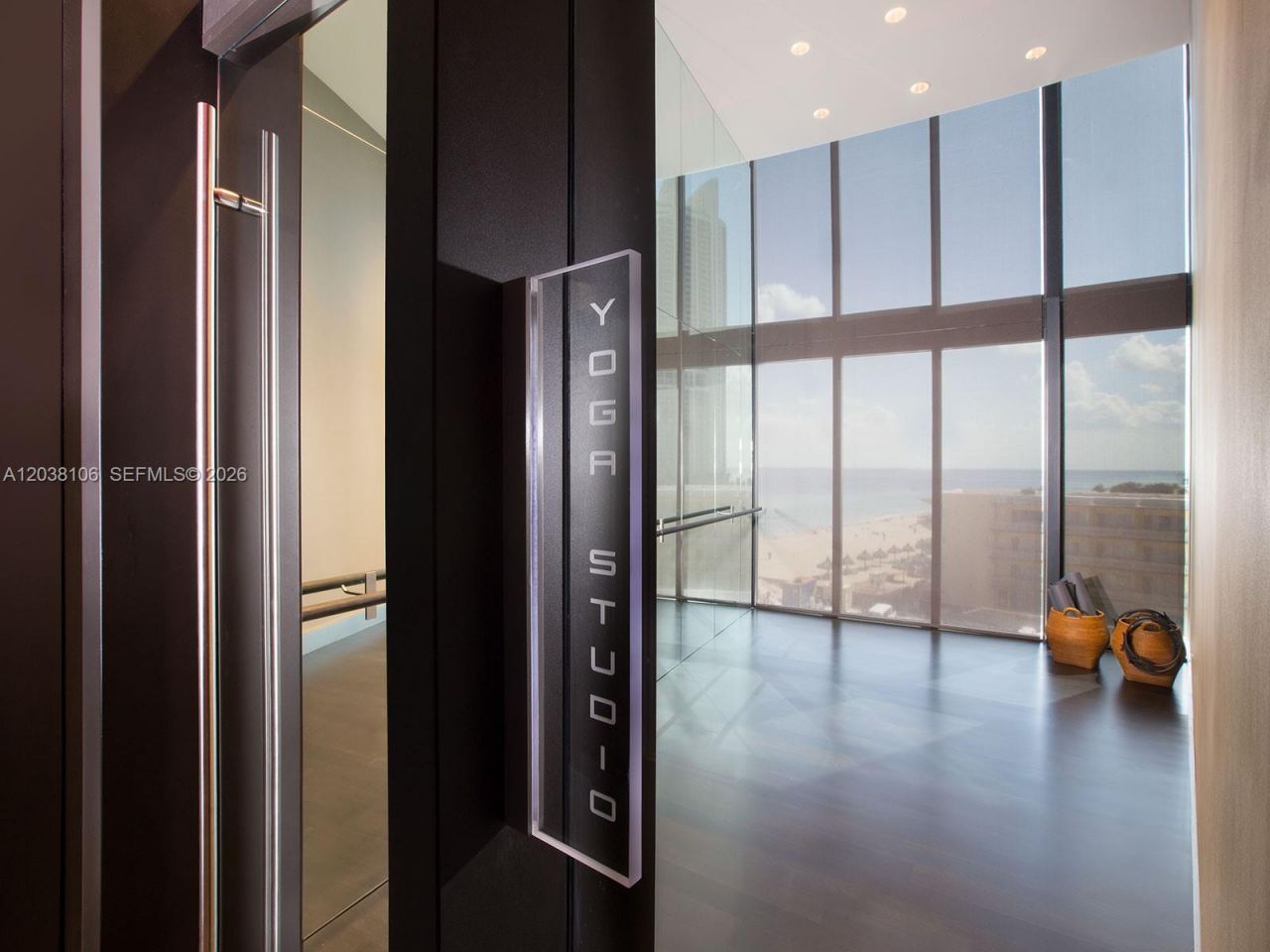18555 Collins Ave, Unit 3301, Sunny Isles Beach, FL 33160 Photo