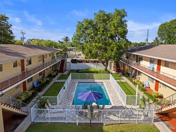 309 NE 16th Street, Unit 4, Fort Lauderdale, FL 33304