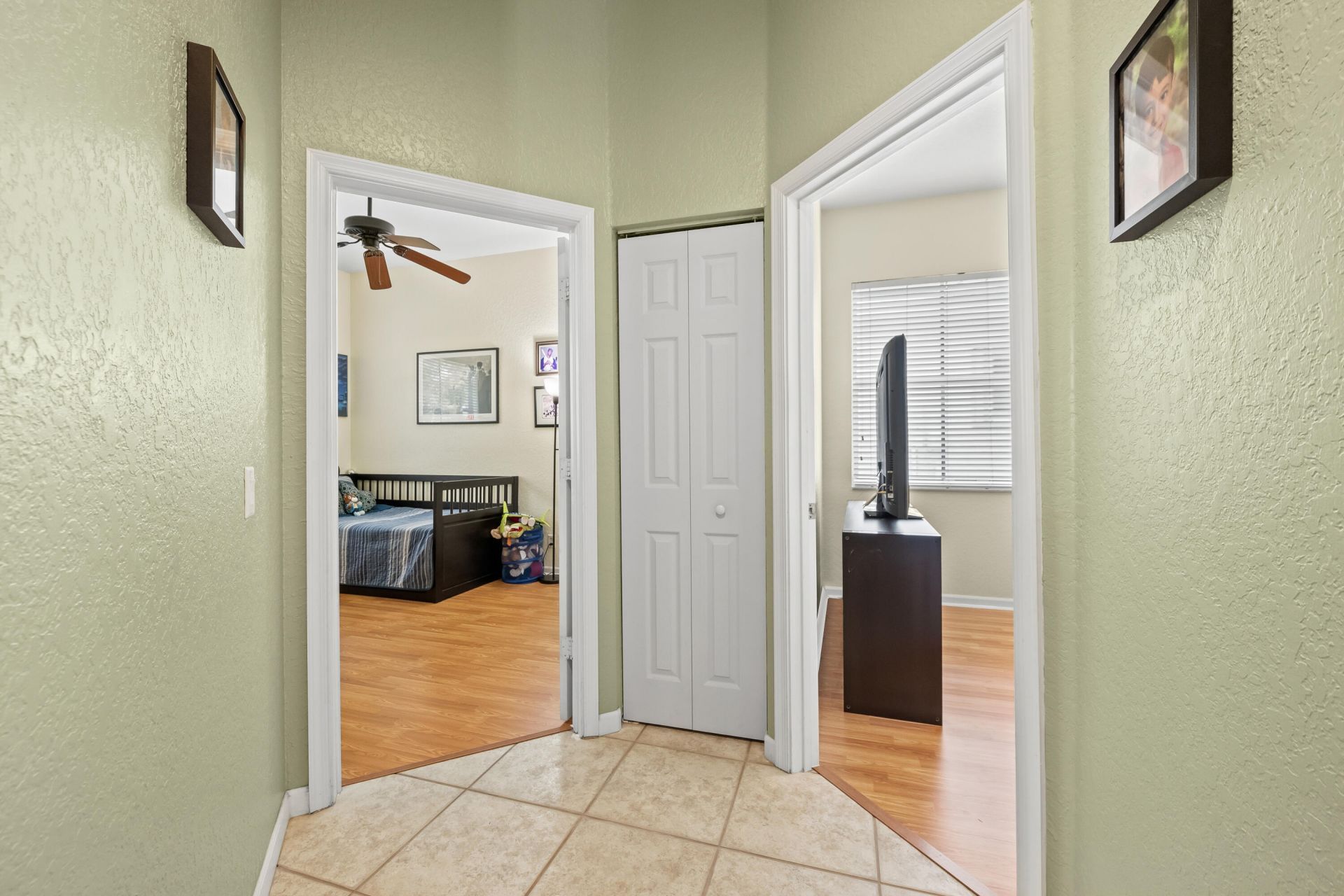 828 Vanda Terrace, Weston, FL 33327 Photo
