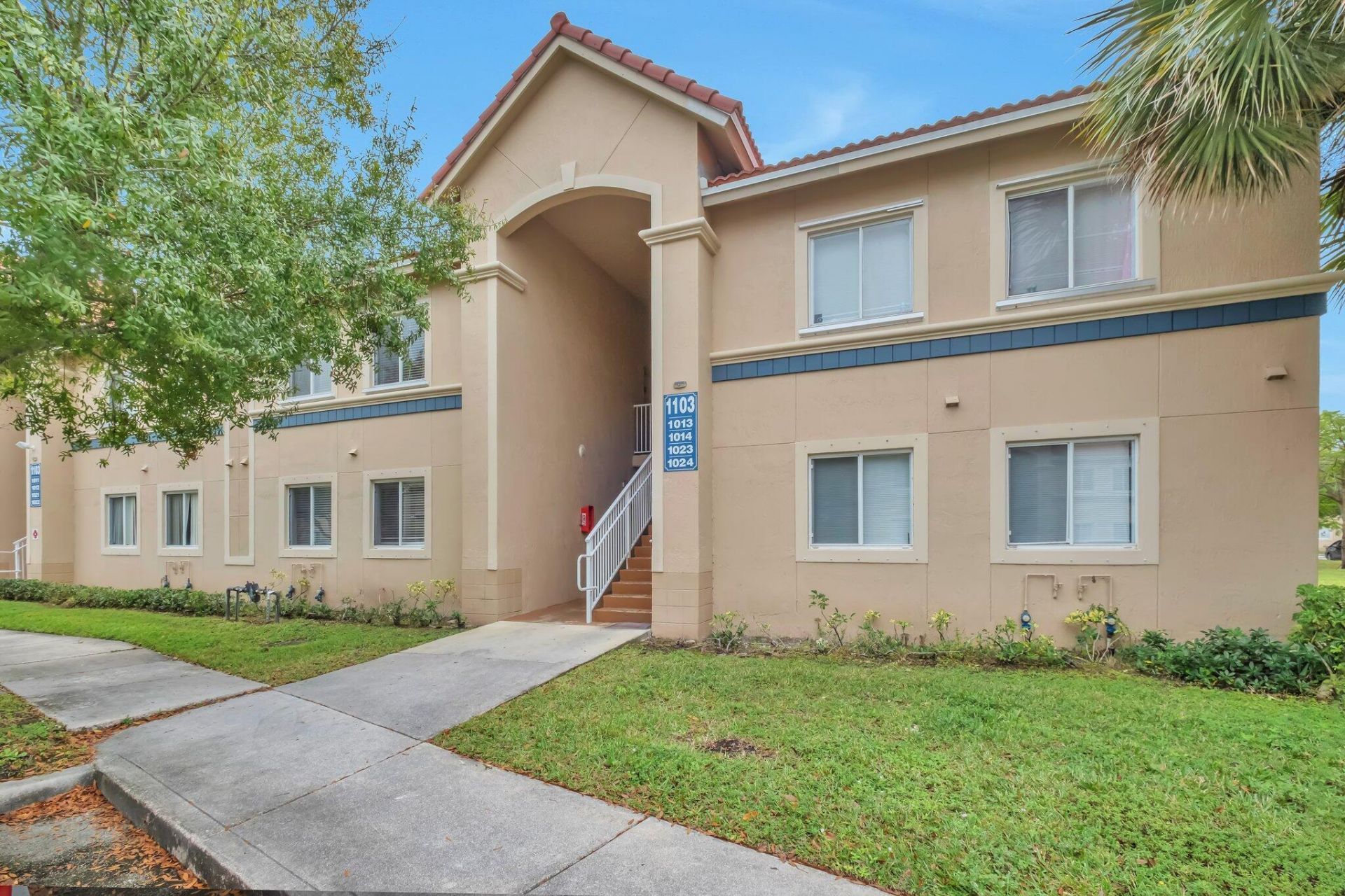 1103 Golden Lakes Boulevard, Unit 1013, West Palm Beach, FL 33411 Photo