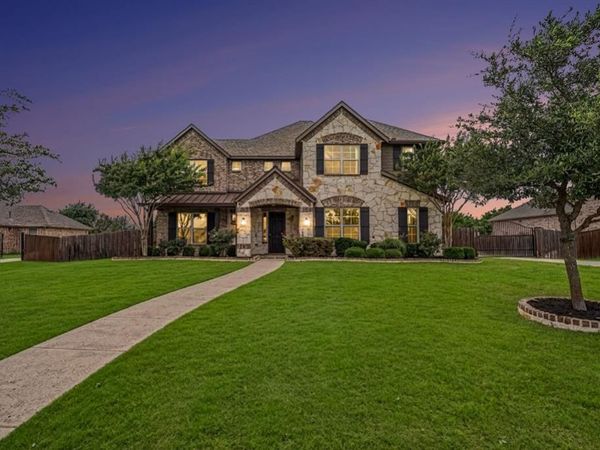 273 Shallow Brook Drive, Sunnyvale, TX 75182