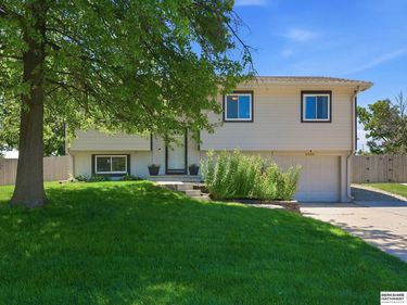 21405 Appaloosa Drive, Elkhorn, NE 68022
