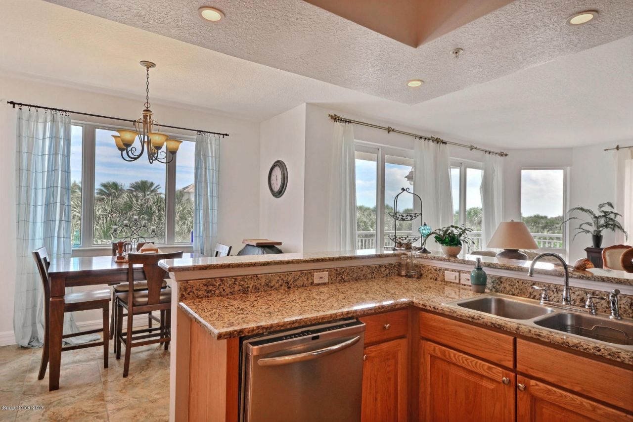 130 Warsteiner Way , Unit 204, Melbourne Beach, FL 32951 Photo