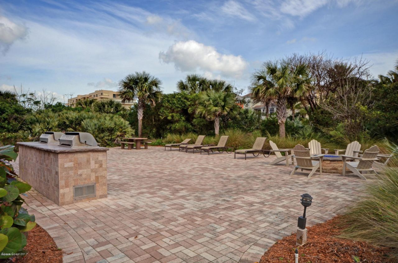 130 Warsteiner Way , Unit 204, Melbourne Beach, FL 32951 Photo