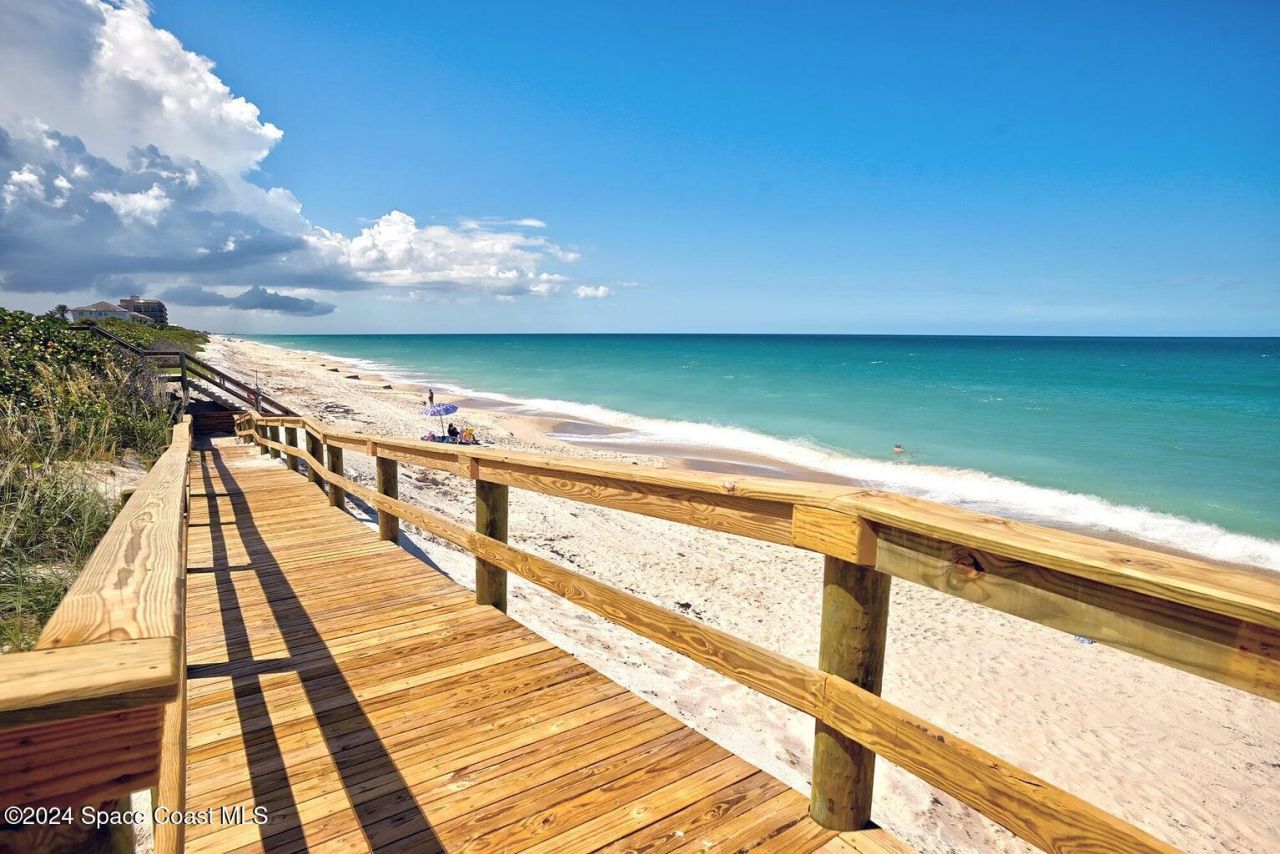 130 Warsteiner Way , Unit 204, Melbourne Beach, FL 32951 Photo