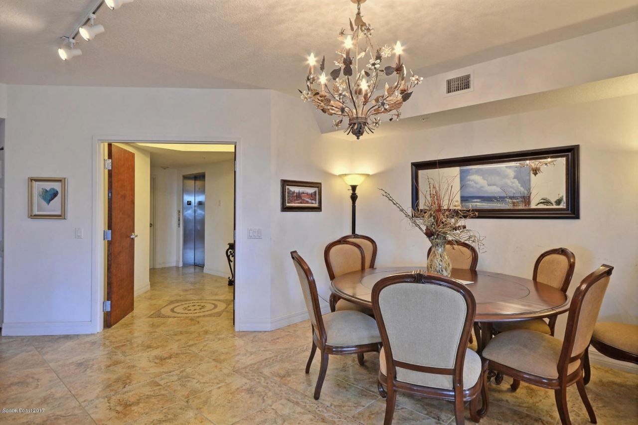 130 Warsteiner Way , Unit 204, Melbourne Beach, FL 32951 Photo