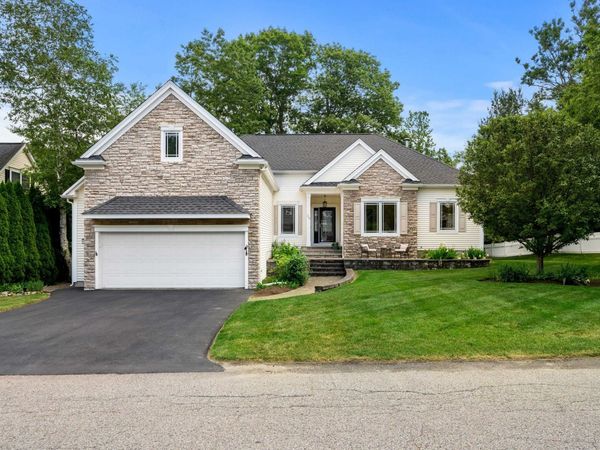 20 Huckleberry Lane, Hampton, NH 03842