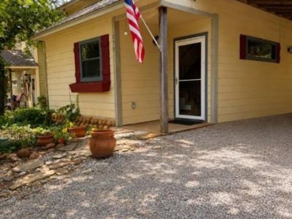 259 E Lake Drive, Lawton, OK 73557