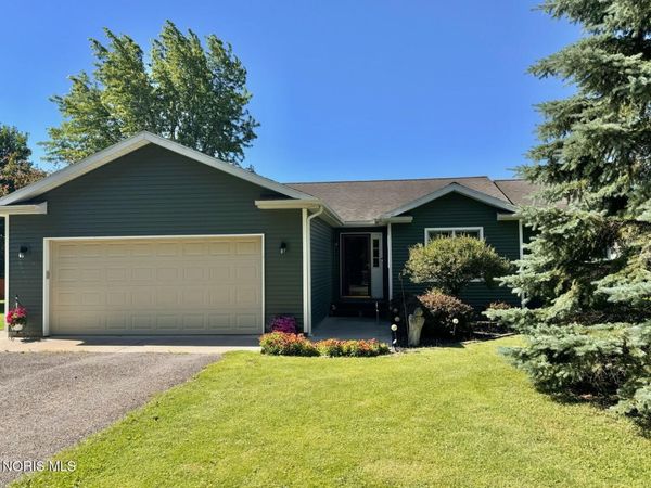 808 Shawanoe Street , Montpelier, OH 43543