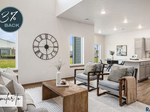 5726 E Avett Pl, Sioux Falls, SD 57108