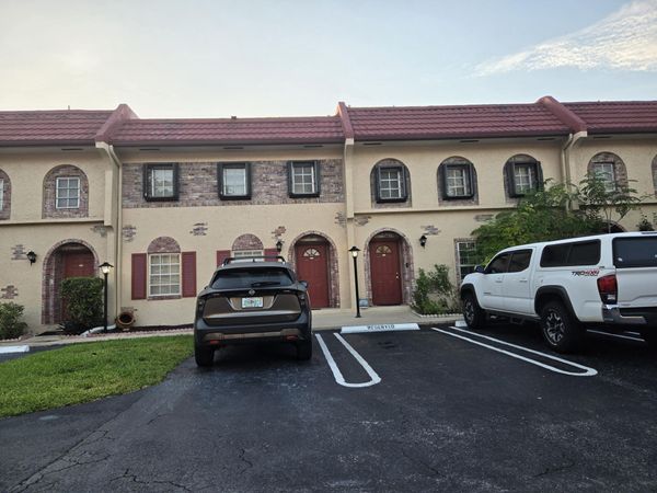 3062 Riverside Drive, Unit 4f, Coral Springs, FL 33065