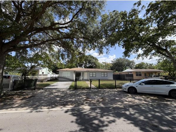 1135 NW 127th Street, North Miami, FL 33168