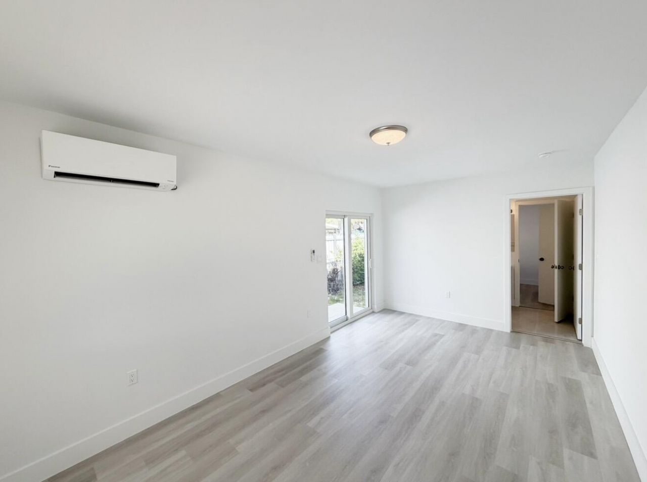 1135 NW 127th Street, North Miami, FL 33168 Photo
